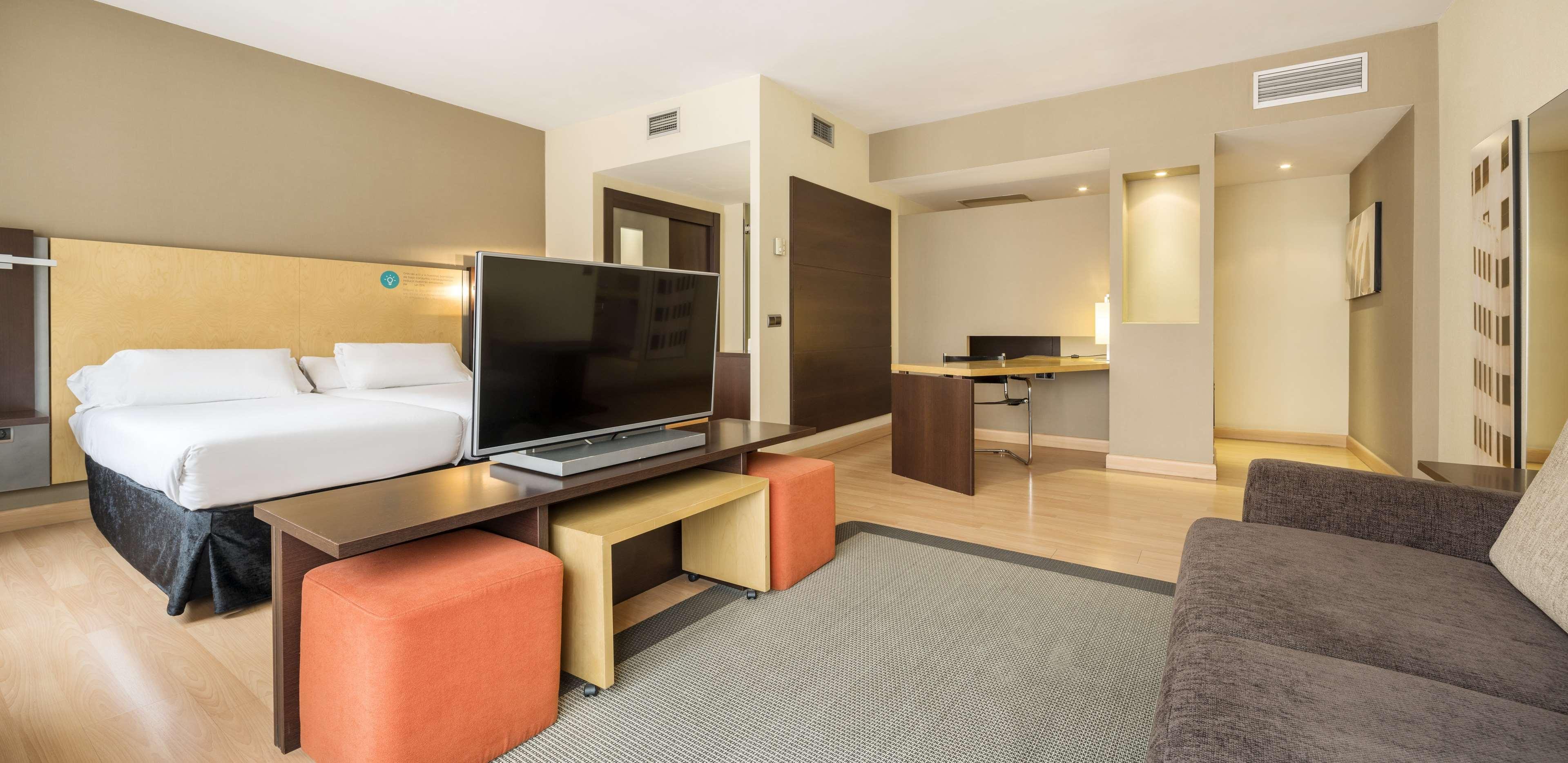 Ilunion Suites Madrid Dış mekan fotoğraf