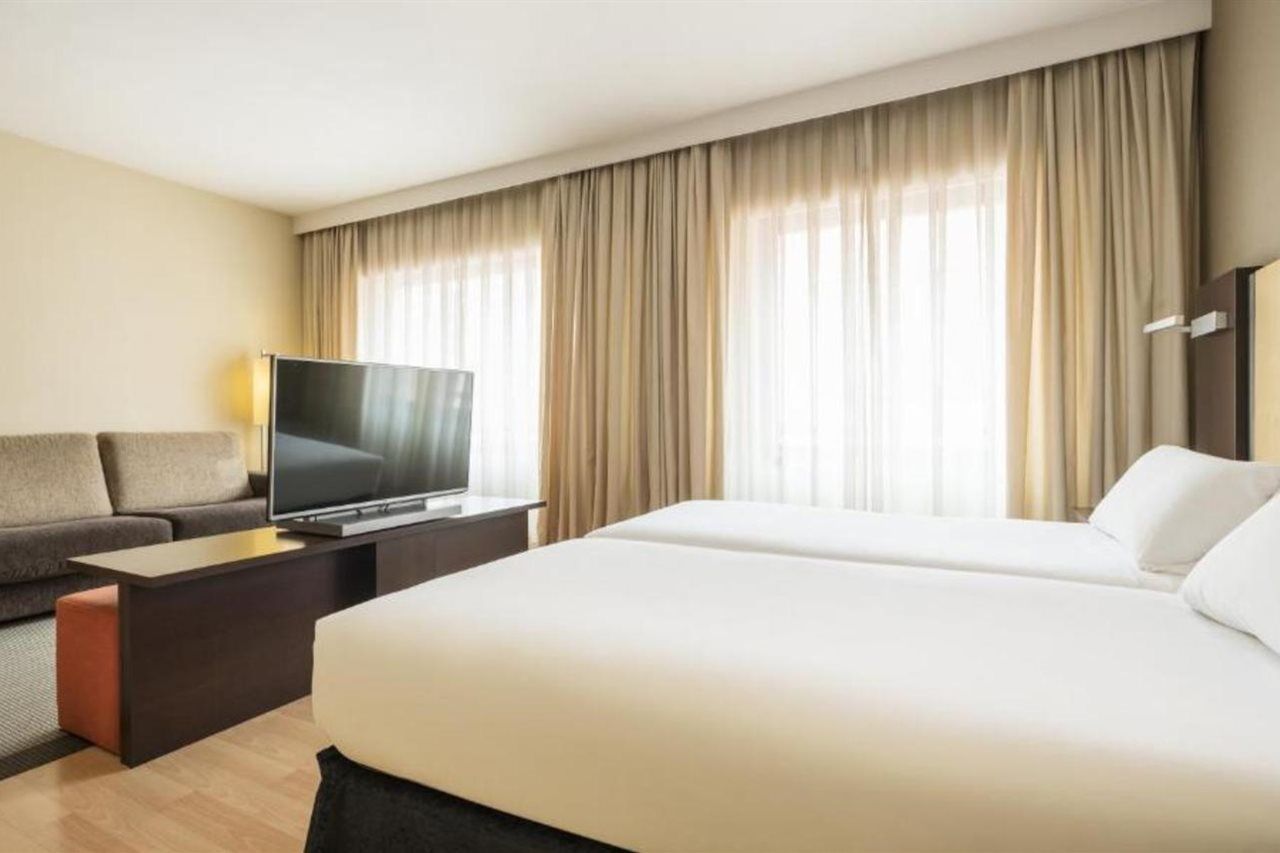 Ilunion Suites Madrid Dış mekan fotoğraf